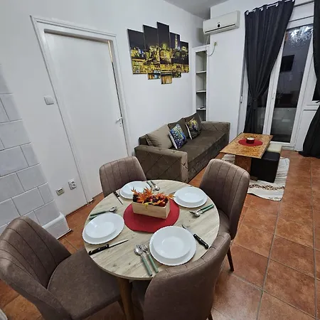 Kalina Apartment *